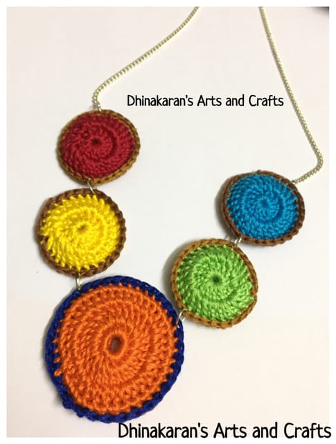 Merry Rounds Crochet Necklace
