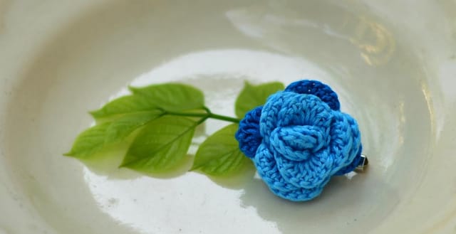 Rose Crochet Brooch Pin-BLUE