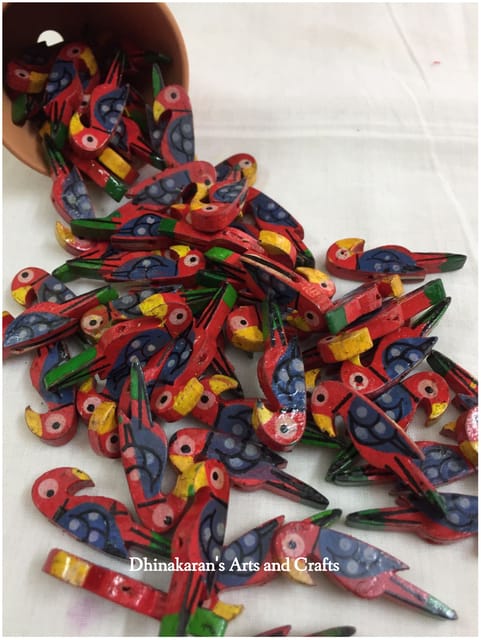 Red Parrot Buttons