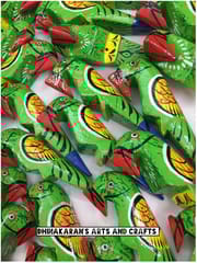 Jumbo Parrot Buttons