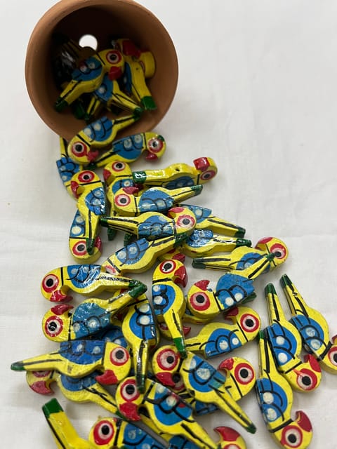 Yellow Parrot Buttons