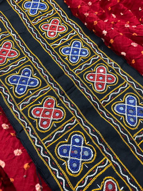 Kutchwork Border