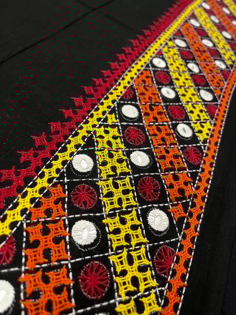 KUTBP74 Kutchwork Blouse Piece