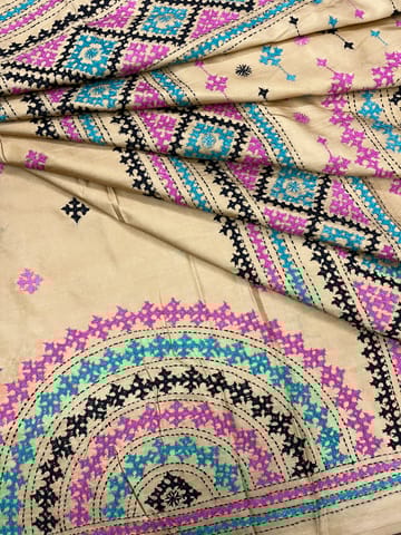 FANTASTIC Kutchwork Saree