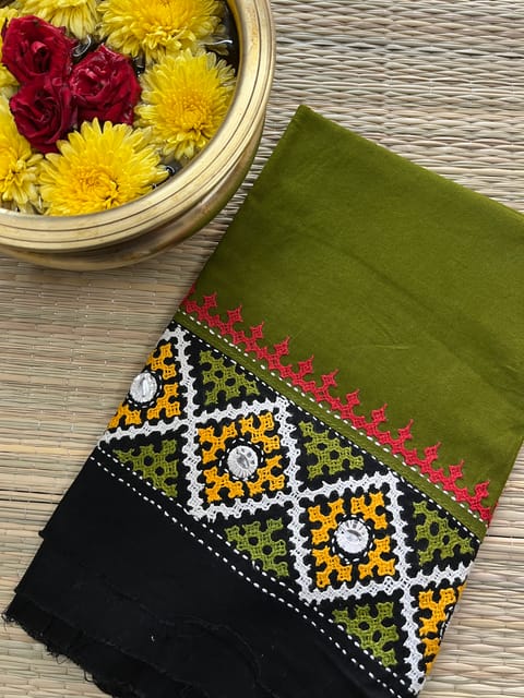 DKUBP42 Dual Color Kutchwork Blouse Piece