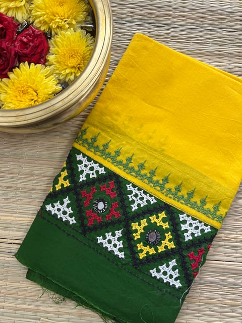 DKUBP44 Dual Color Kutchwork Blouse Piece