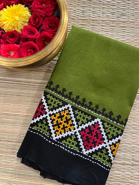 DKUBP82 Dual Color Kutchwork Blouse Piece