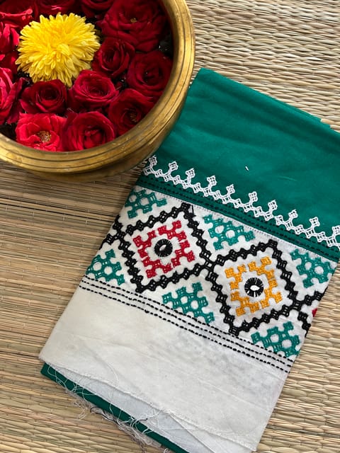 DKUBP89 Dual Color Kutchwork Blouse Piece