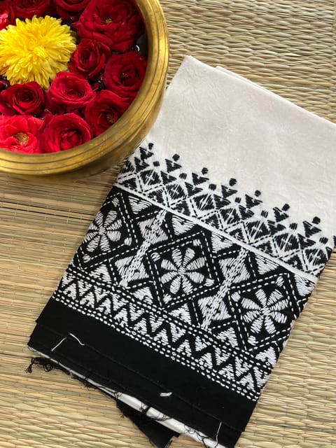 DKABP55 Dual Color Kanthawork Blouse Piece
